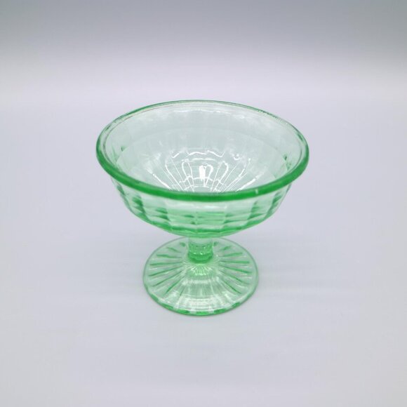 Vintage Green Depression Style Sherbet Glasses - Set of 5 - Picture 5 of 5